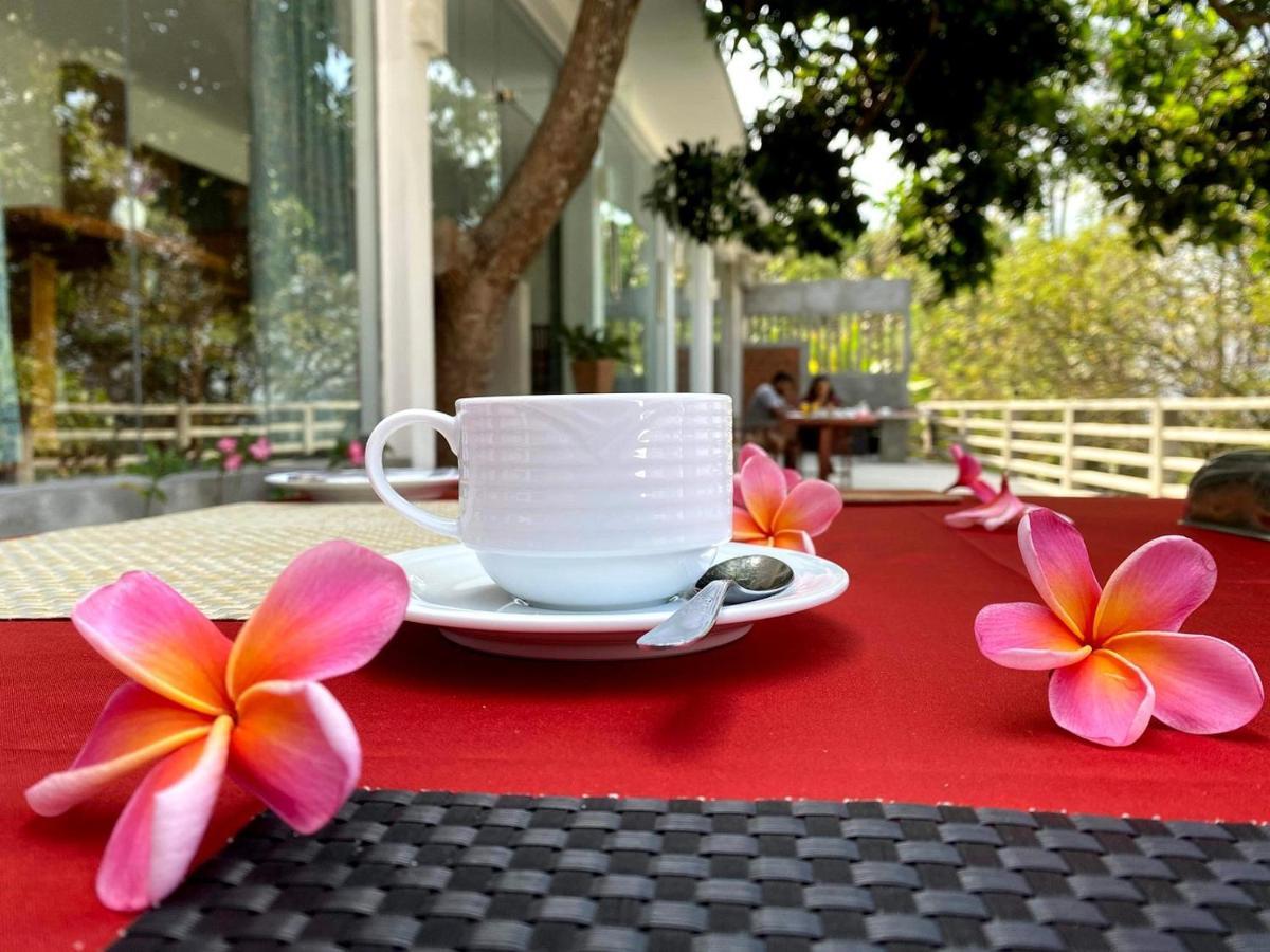 Elegant Hotel Kandy Kültér fotó