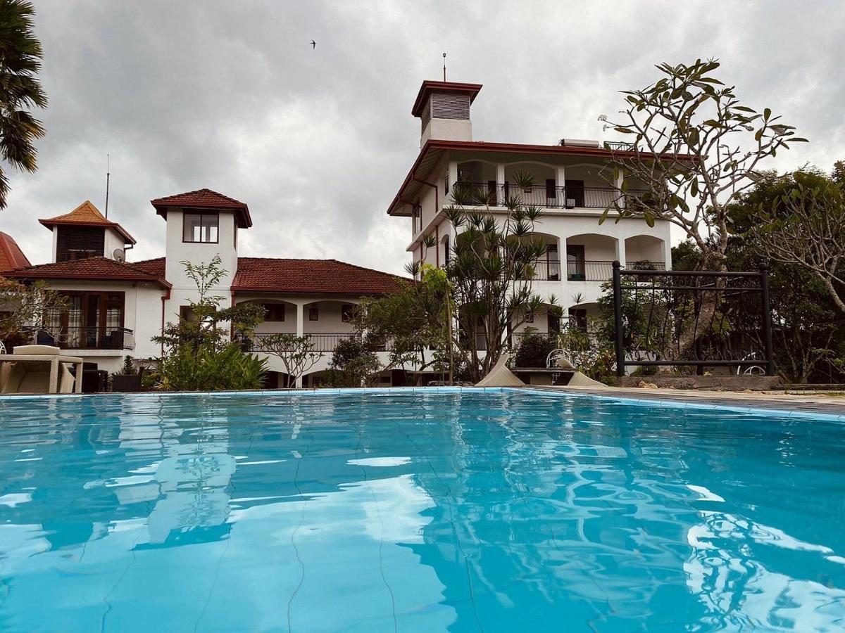 Elegant Hotel Kandy Kültér fotó